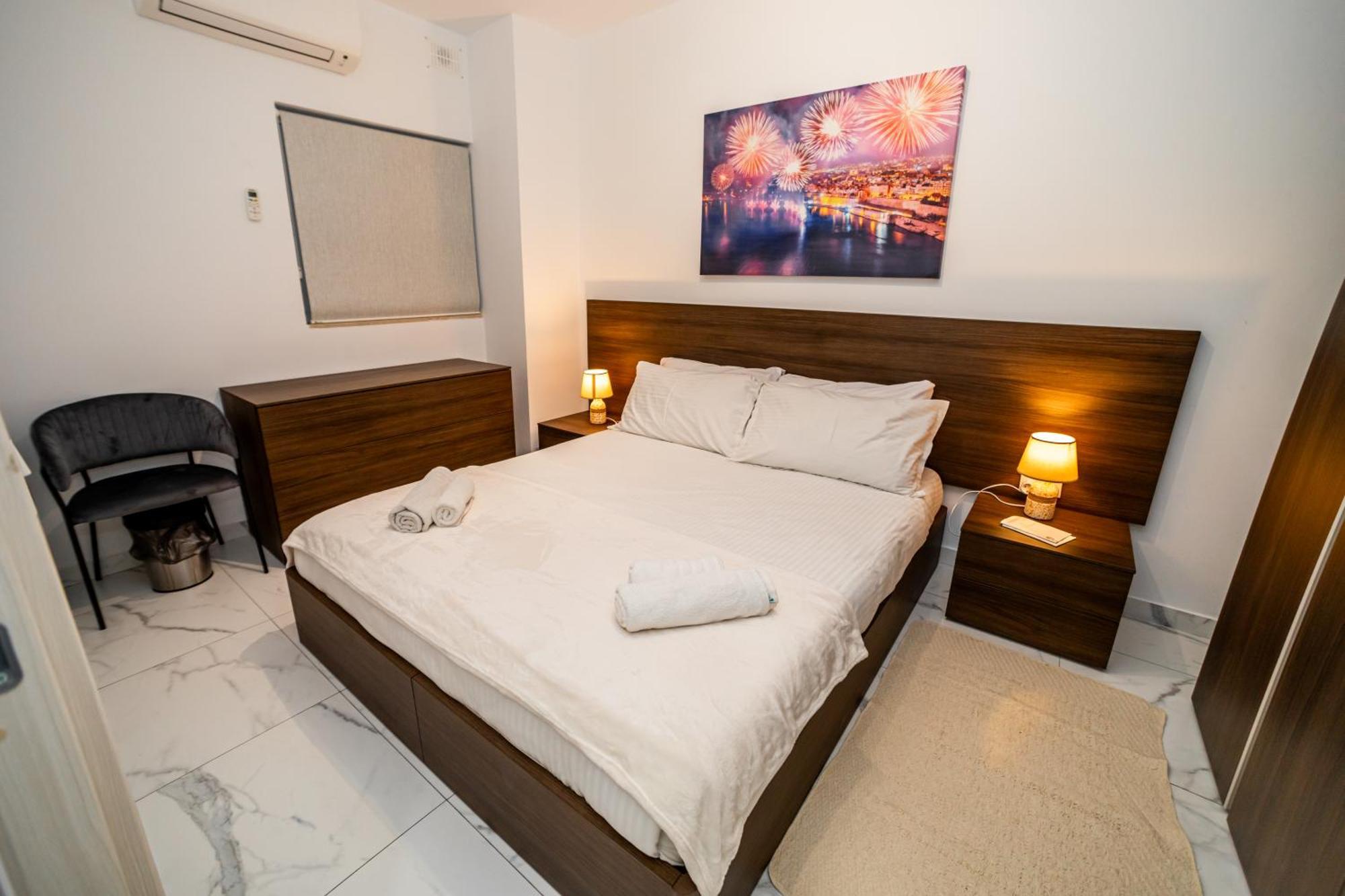סיינט פול ביי Sea Breeze, Spacious 2-Bedroom Lux Seaside Apartments מראה חיצוני תמונה