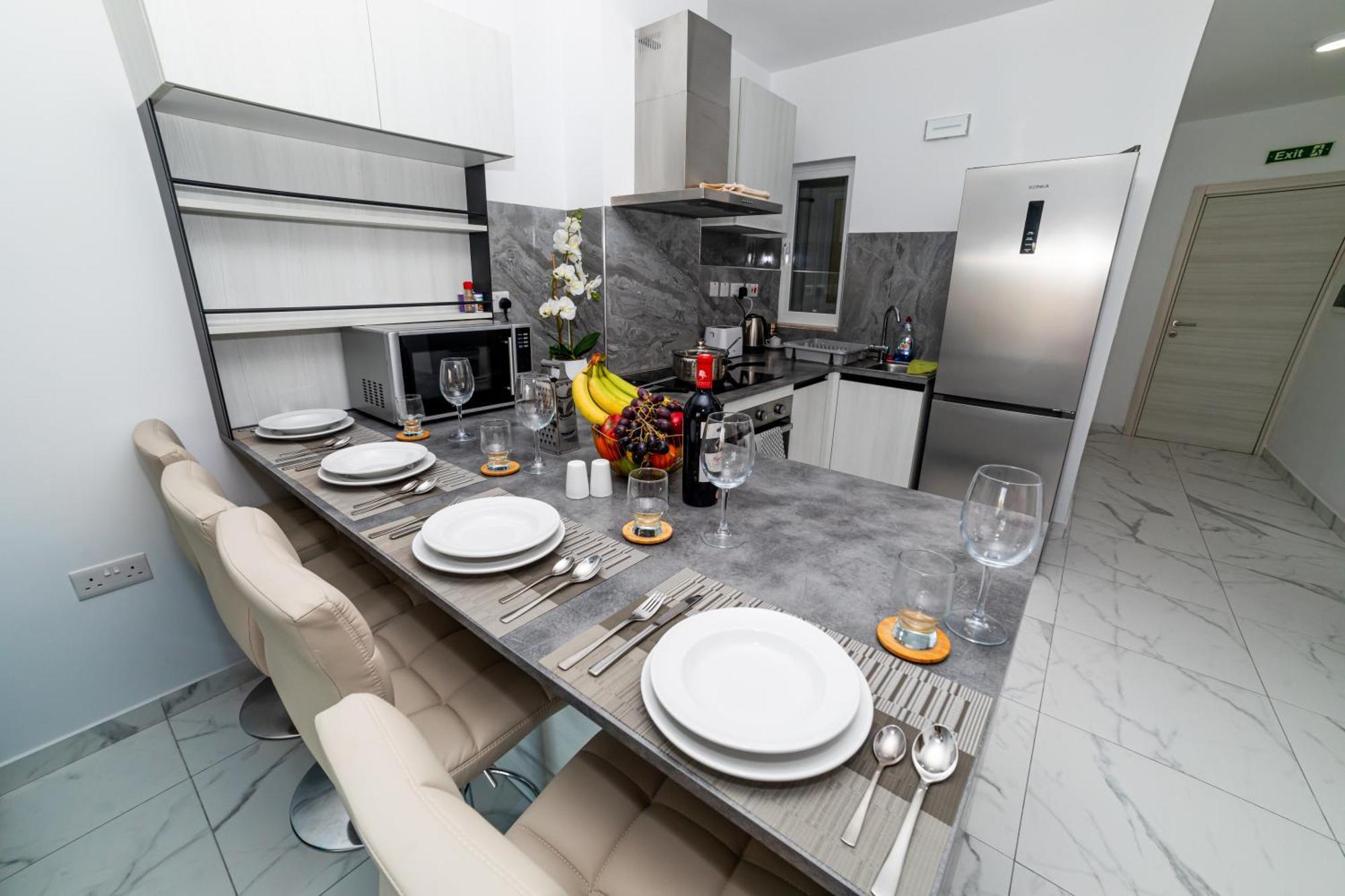 סיינט פול ביי Sea Breeze, Spacious 2-Bedroom Lux Seaside Apartments מראה חיצוני תמונה
