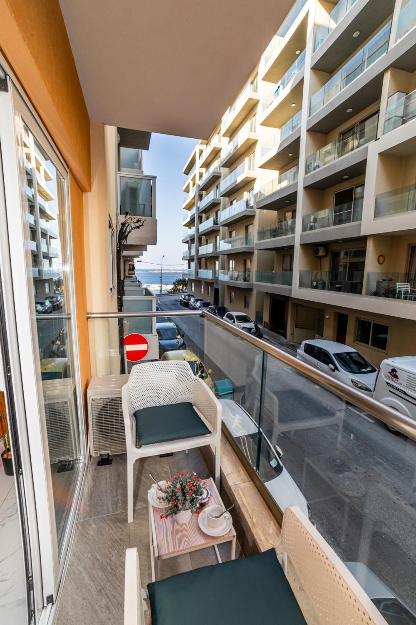 סיינט פול ביי Sea Breeze, Spacious 2-Bedroom Lux Seaside Apartments מראה חיצוני תמונה