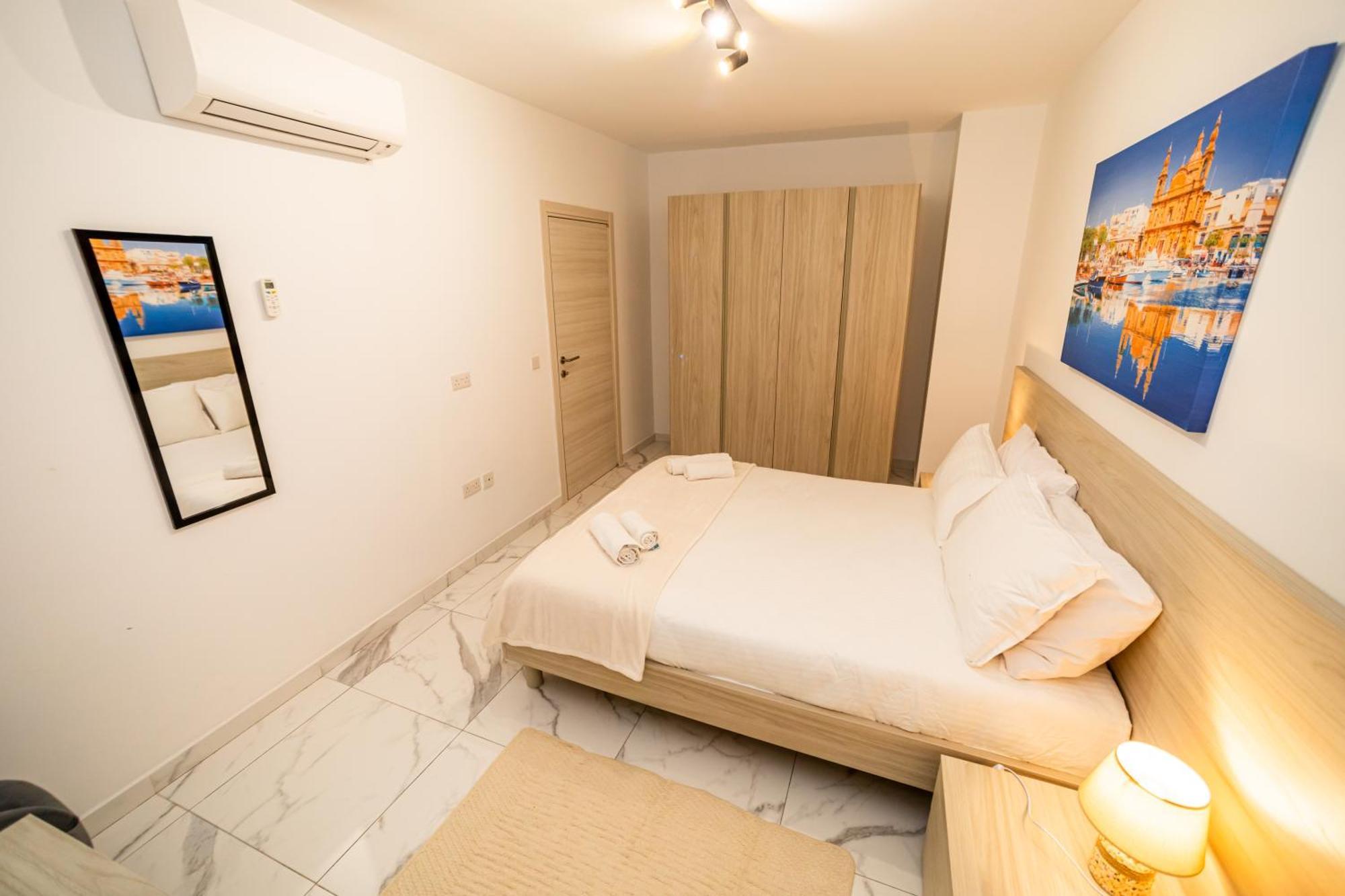 סיינט פול ביי Sea Breeze, Spacious 2-Bedroom Lux Seaside Apartments מראה חיצוני תמונה